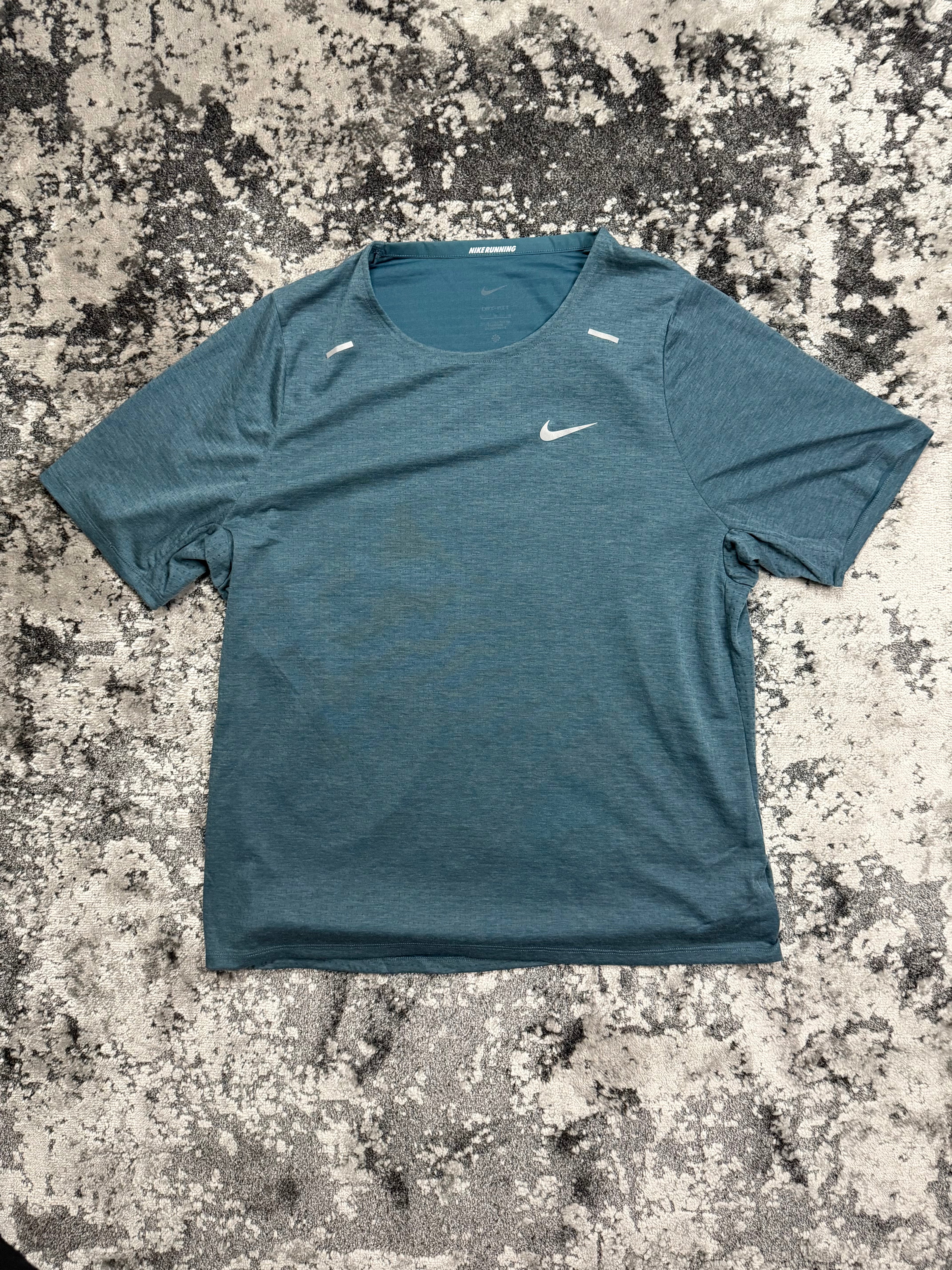 Armoury Navy Nike 2.0 Miler